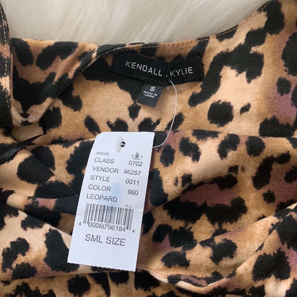 NWT Kendall + Kylie Animal Print Sleeveless V-Neck Bodysuit Womens Small - Picture 4 of 6
